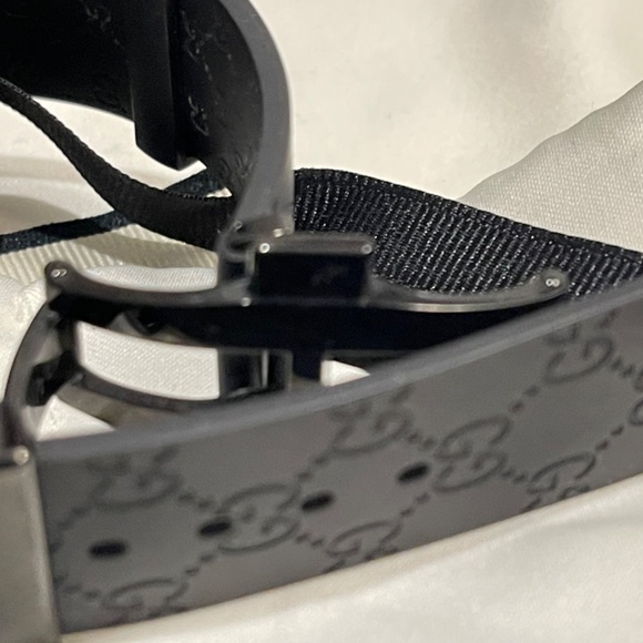 SOLD. Authentic I-GUCCI DIGITAL WATCH - Picture 12 of 15